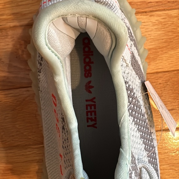 Yeezy Adidas 350 V2 Blue Tint - Picture 3 of 3